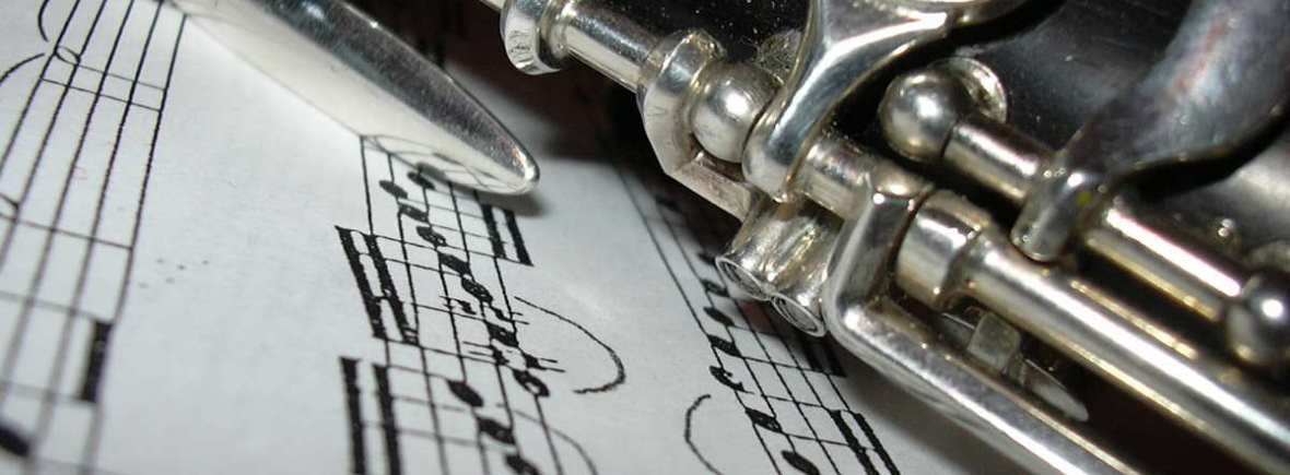 Oboe with sheet music
